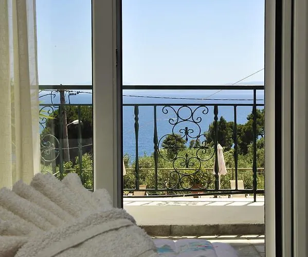 Nina Areti Platanias (Skiathos)