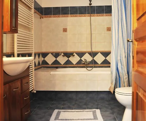 Nina Areti Platanias (Skiathos)